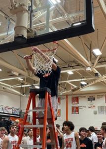 Tiger Basketball to take on Benet Academy in Sectionals